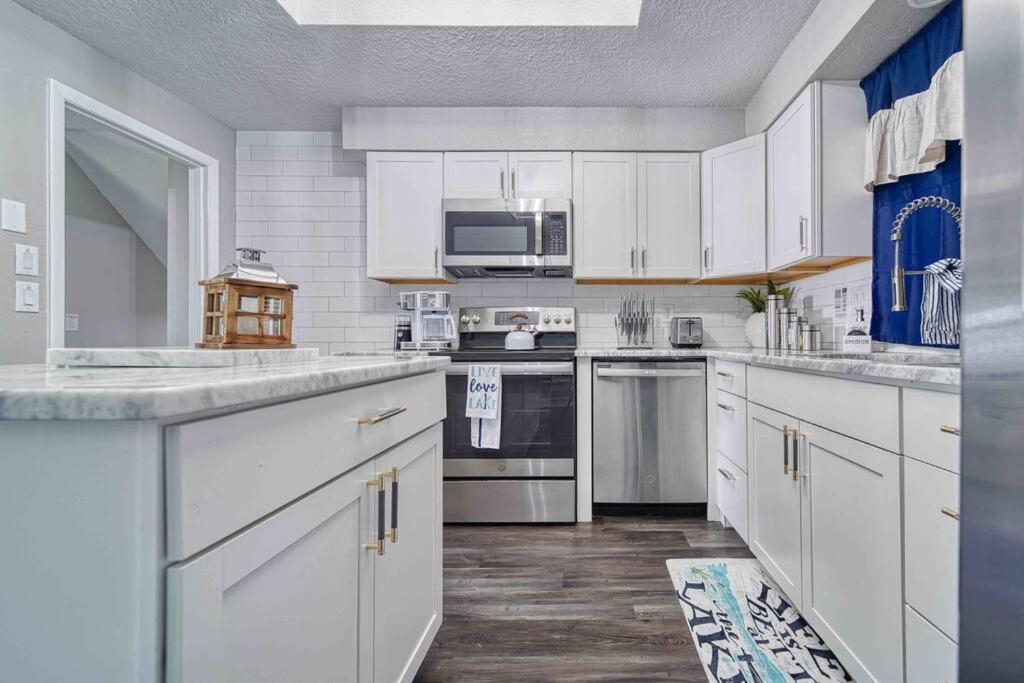 Stylish Lake Home With Huge Pool, Arcade With Ps5,And Theater Just 5 Min From Legoland Winter Haven Exterior foto